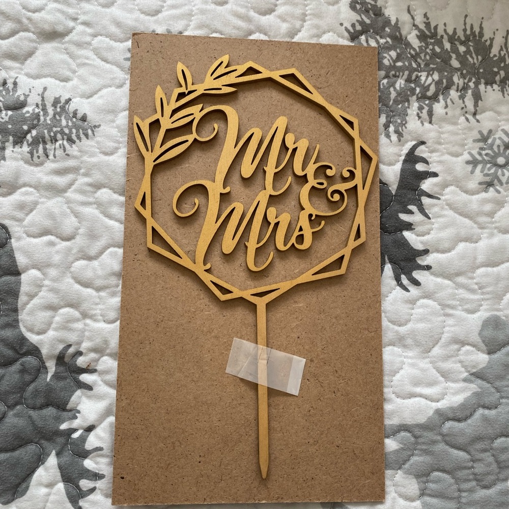 Mr & Mrs Cake topper